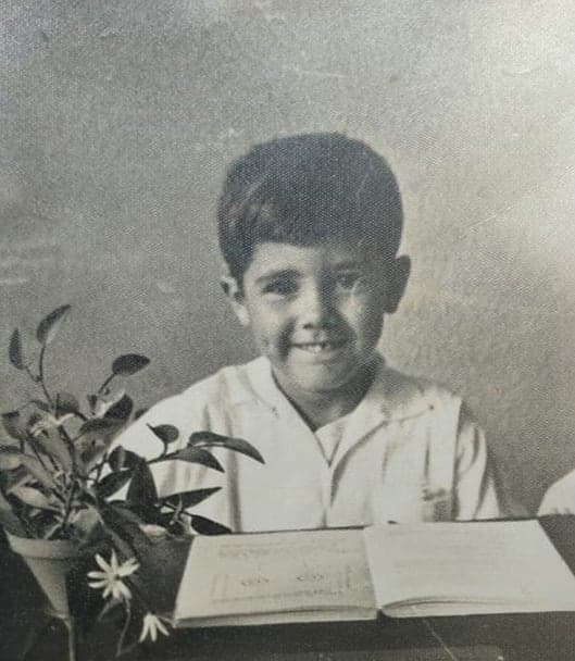 Restauração e colorização de foto escolar — antes